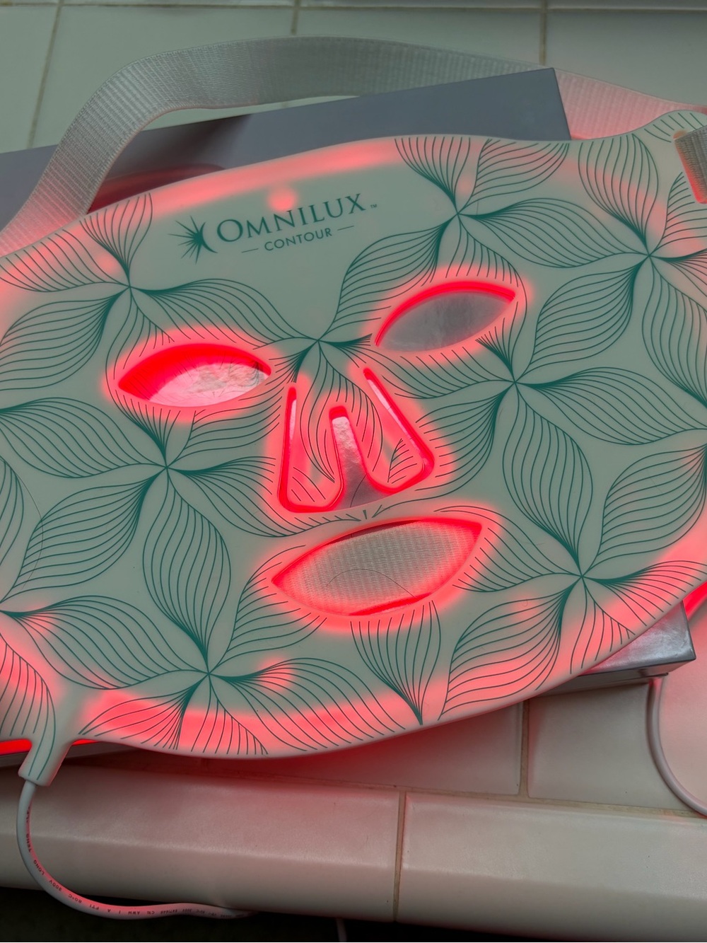 Omnilux Contour Face
